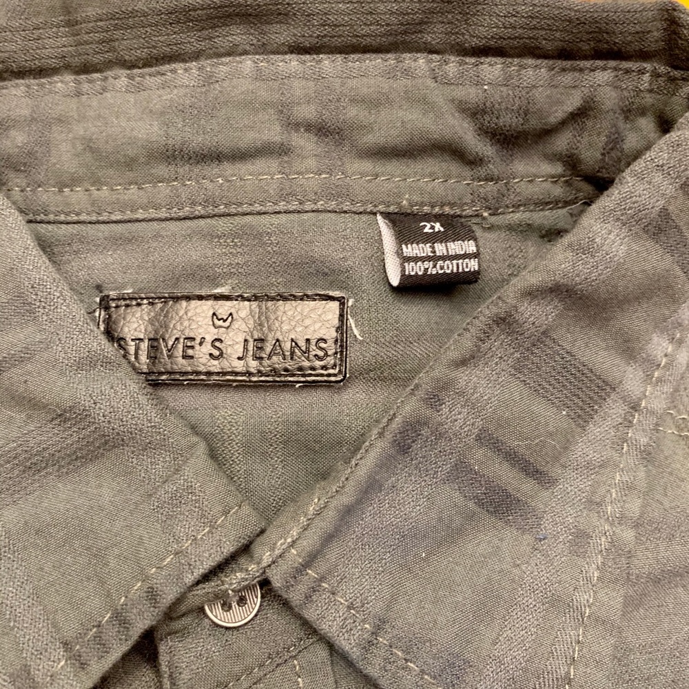 Shirt - Picture 2 of 4